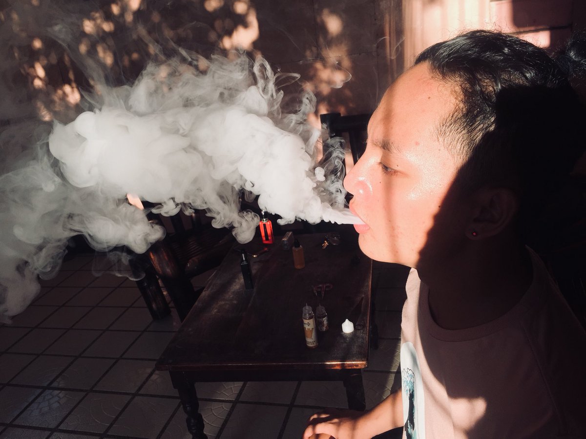 's tweet image. Vaping 💯👌🔥💨🌬

#cloudchase💨