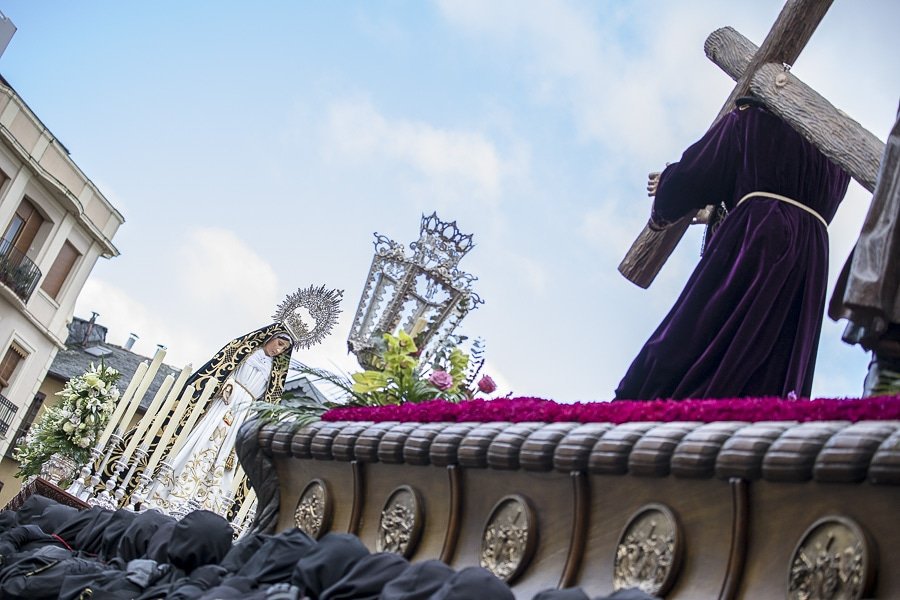 Dentro de un año, a estas horas, San Juanín correrá en busca de la Madre para llevarla ante el Hijo en una Plaza de la Encina abarrotada.

Dentro de un año, será Viernes de Jesús Nazareno.

📷 Mario de la Torre

#NazarenoPonferrada #Ponferrada #ElBierzo #LeonEsp
