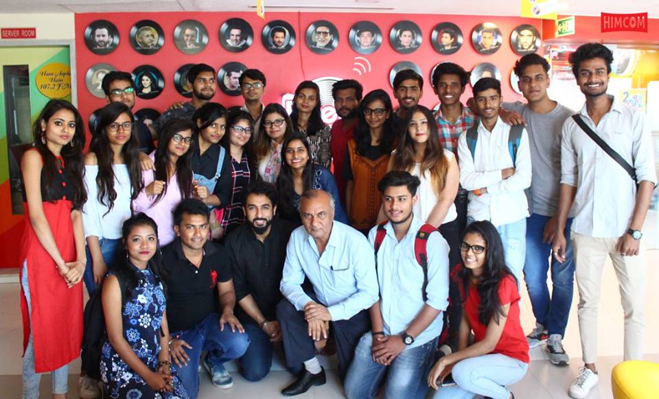 Himcomcreation's tweet photo. HIMCOM Students visited fever 104 FM. The interactive session with RJ Rahul Makin at the Radio Station gave students the required insightful knowledge.  #HIMCOM #RADIO #RADIO_STATION #RJ #RAHUL_MAKIN #FEVER_104 #FM #New_Delhi #BMC #MMC #Course #Anchoring #Journalism #Photography https://t.co/SfaxuOwU8C