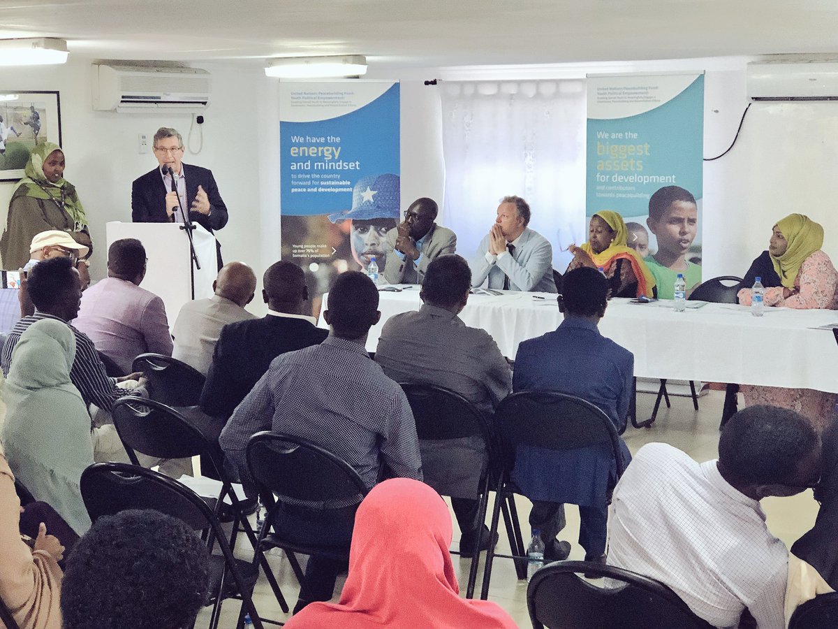UNinSomalia's tweet photo. In some parts of the 🌍 you must be courageous to be a young person. Here’s to #SomaliYouth, their tenacity and the bright future they are building for #Somalia. Pleased to help launch our @UNPeacebuilding programme on youth political empowerment today! 🇸🇴 https://t.co/xHQfkGpIj4