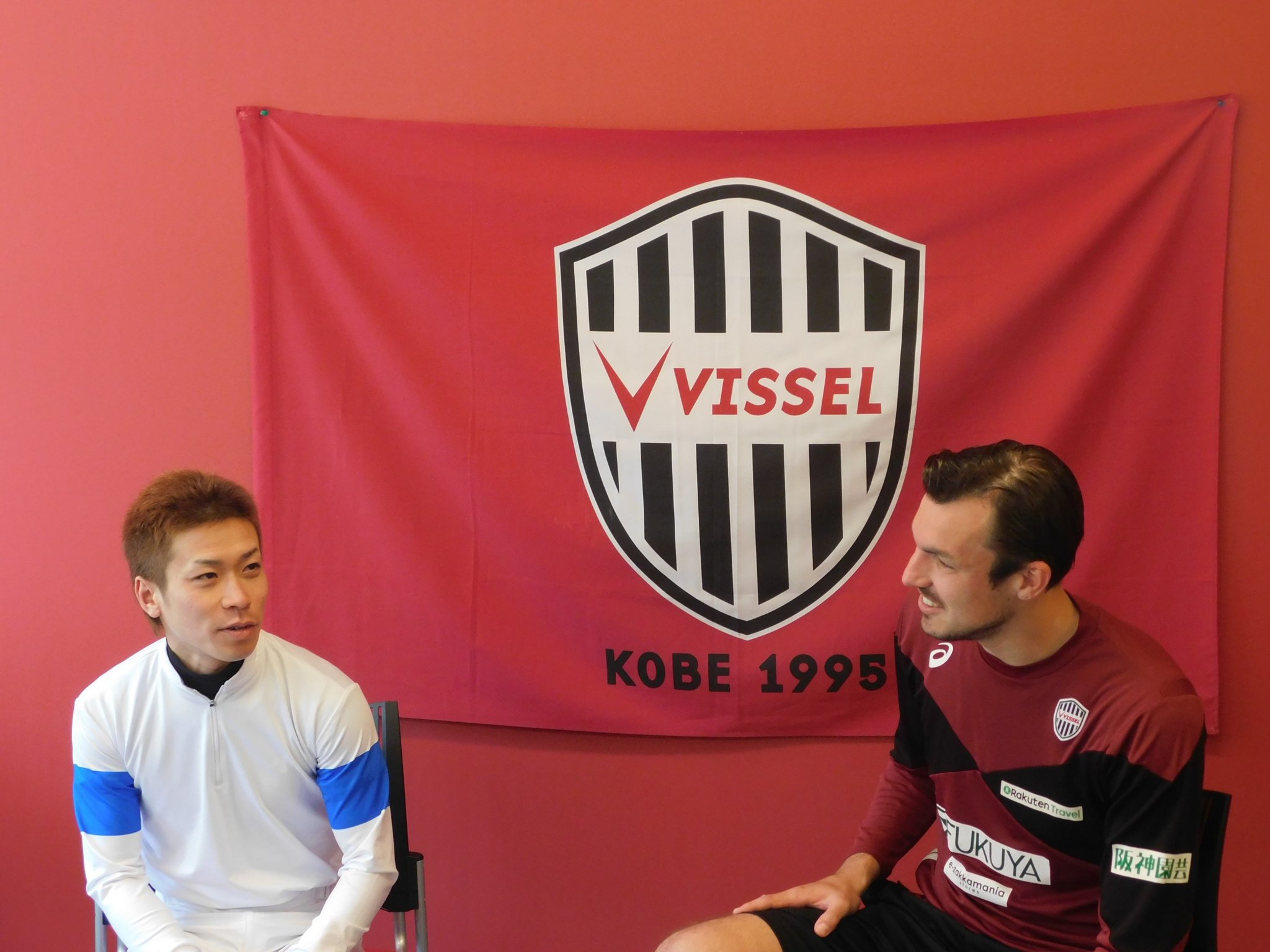 Twitter 上的 大山真吾 先日ハーフナーマイク選手と対談させてもらいました 身長差がヤバイですね T Co Rlcvoirhgl Twitter Twitter 上的 大山真吾 先日ハーフナーマイク選手と対談させてもらいました 身長差がヤバイですね T Co Rlcvoirhgl Twitter