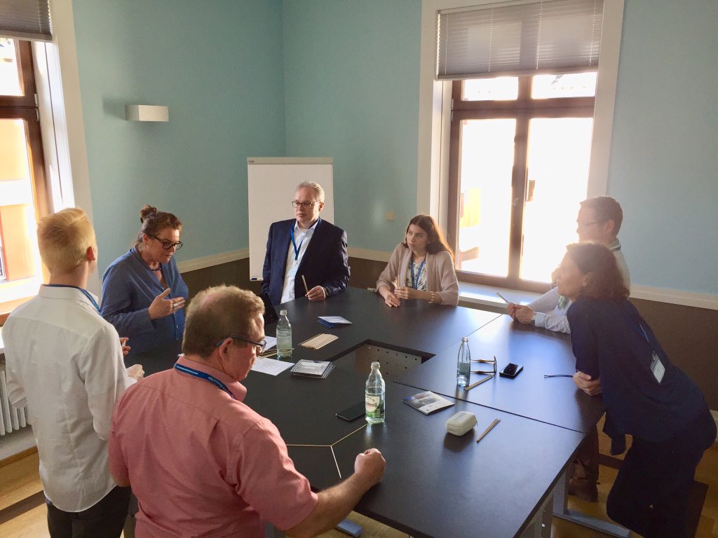 PatrickFederhen's tweet photo. Personalmangel im Tourismus!?! Der Magic Round Table hat schon 4 verschiedene Perspektiven #bctn18 https://t.co/Qq4VvmBi9y