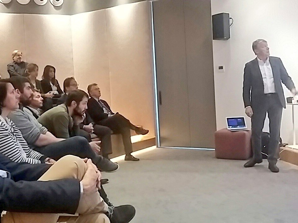 crea_agua's tweet photo. Con #JanAnnerstedt aprendiendo de iniciativas público-privadas para hacer de las ciudades lugares sostenibles #creathemes https://t.co/WpZG7fzwDm