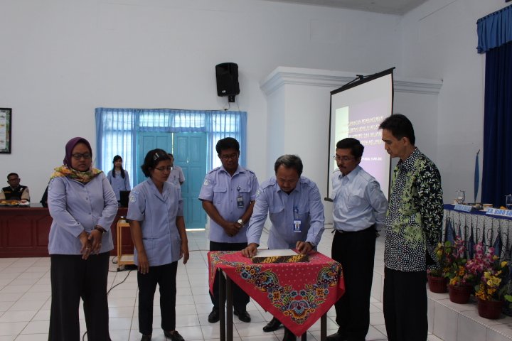 bppsdm_bp3medan's tweet photo. Pencanangan Zona Integritas menuju WBK/WBBM di BPPP Medan dihadiri Sekretaris BRSDM, Ka. Biro SDM Aparatur dan Inspektur 3 Kementerian Kelautan dan Perikanan

#BRSDMKP
#WBK
#BebasDariKorupsi
@kkpgoid @birosdmkkp @brsdm_kp @puslatluhkp @susipudjiastuti @mzulficar @Hermawan0560 https://t.co/HIBArY2Gdi