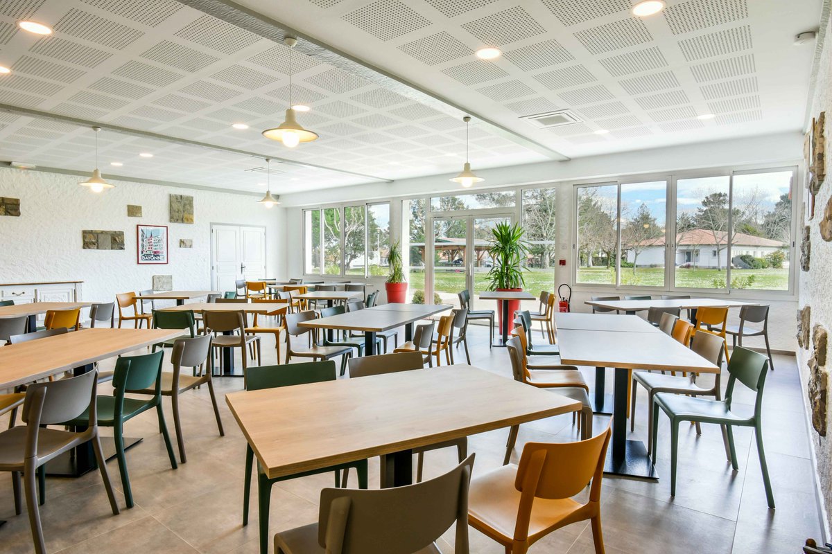 domainepignada's tweet photo. Voici les nouvelles photos du restaurant après rénovation : Désormais ouvert à tous les groupes, venez organiser vos événements en famille, entre amis ou vos repas d'entreprise ! 👫🥂 #Nouveau #restaurant #PaysBasque #Événement #Famille #Amis #Entreprise #Anglet #Groupe https://t.co/G914sPkVOf