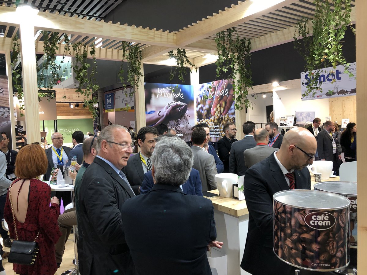 bycafecrem's tweet photo. ¡Seguimos en #Alimetaria2018 ! Nos encontraréis hoy hasta las 18h, en #Restaurama Palacio P7, Nivel 0, Calle C, Stand 300 

#VayamosAlGrano2018 #Cafe #Coffee #IdealCoffee  #Hosteleria #IdealCoffee #Mieludo #coffeelovers #coffeeaddict #CafeDeFincas #Hosteleria https://t.co/zY8dQgSDbt