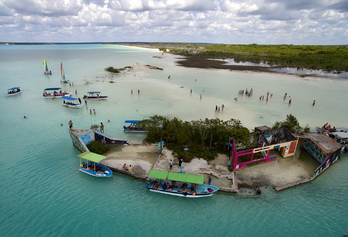 Isleal's tweet photo. The route of the Pirates designates a natural channel that joins the Río Hondo (natural border between Belize and Mexico) with the lagoon of Bacalar. (Novedades News, Photo/Israel Leal)@novedadesqroo https://t.co/M0jNIr2yBK