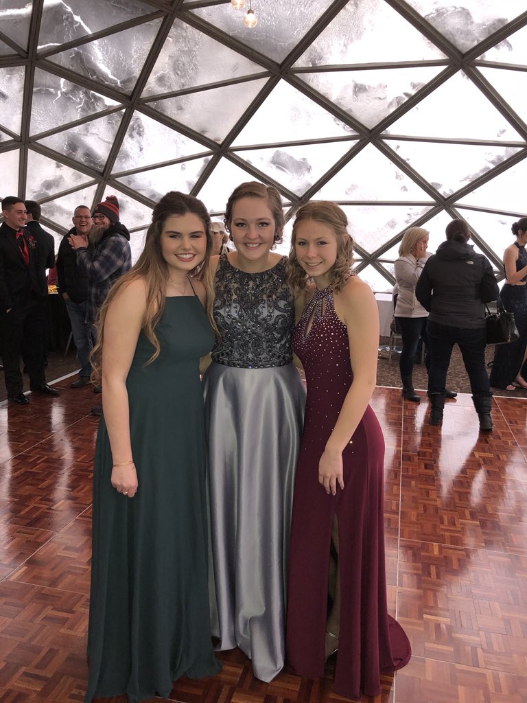 SarahBobb_'s tweet photo. @CRHS_yearbook  https://t.co/vTb7VjlXxc