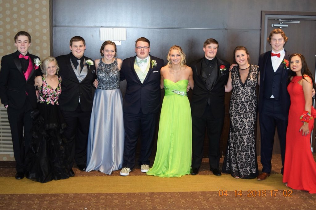 SarahBobb_'s tweet photo. @CRHS_yearbook  https://t.co/vTb7VjlXxc