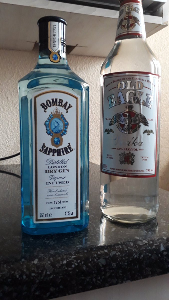 papa_kutlwano's tweet photo. Because its Phuza Thursday! 🤘🥃🍺
#bombay sapphire gin
#OldEagle Vodka https://t.co/jOSSBomUSp