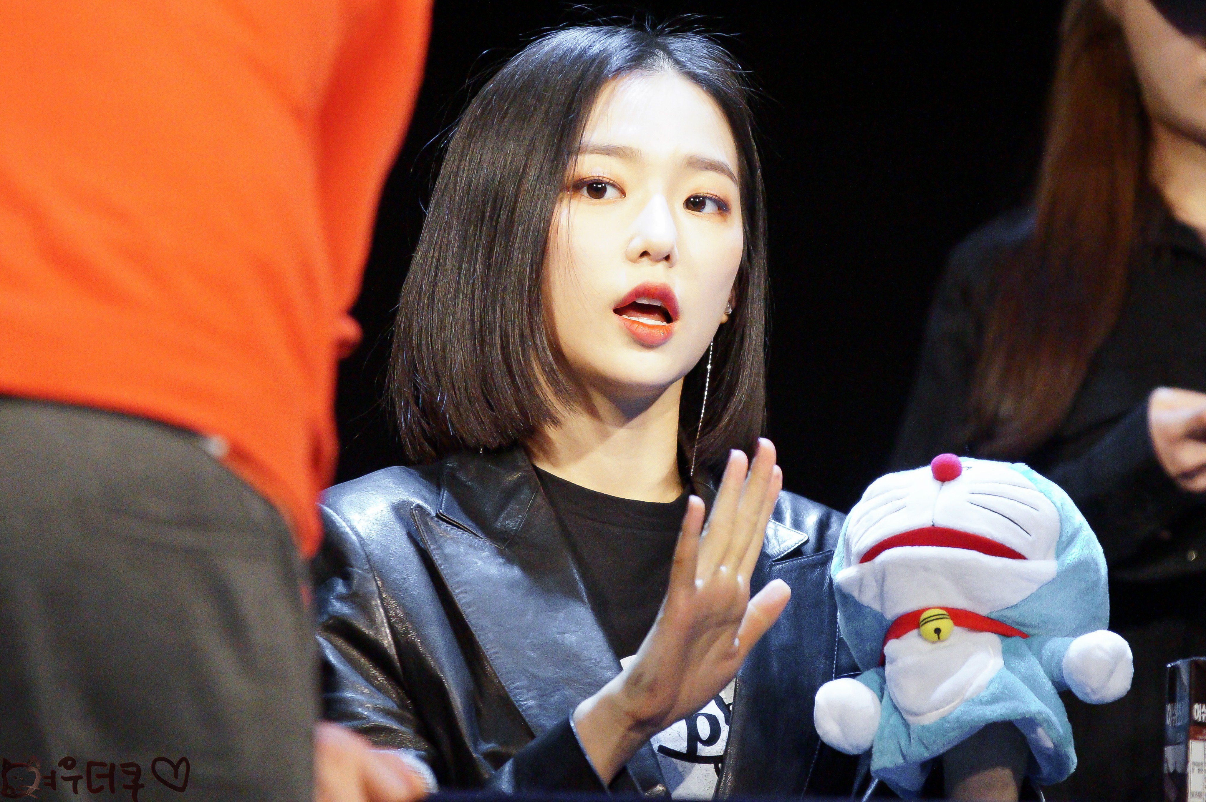 DbJ33_ZUMAALb0I.jpg:orig