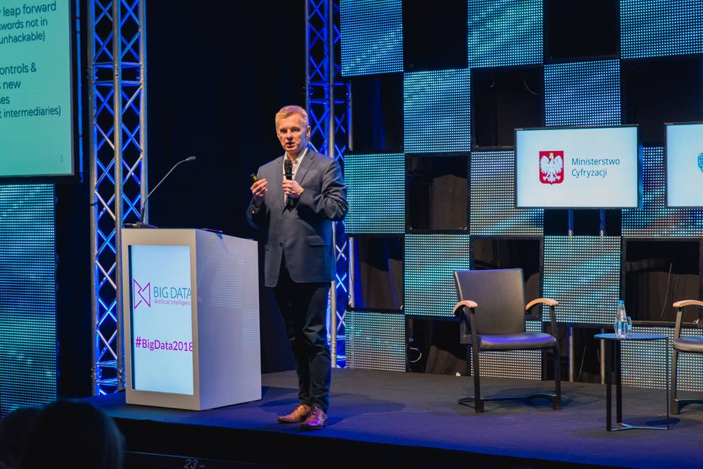 BillonGroup's tweet image. Can you build digital engagement  with #blockchain? Of course you do! @JacekFigula, our CCO, explained this and more at @BigDataCEE Congress #BigData2018. Thank you for bringing us on board!