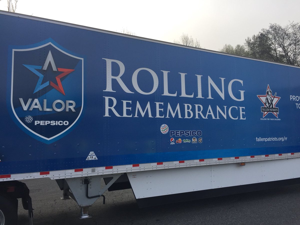 DJackFOX13's tweet photo. #Q13FOX @PepsiCo takes pride in providing resources to veterans and their families with the #RollingRemembrance tour. https://t.co/nW7l2LxZmL