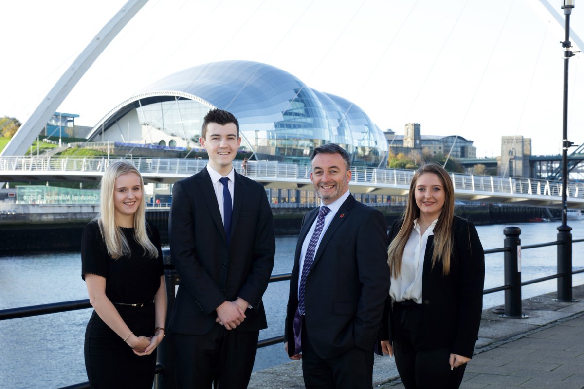 WBD_CareersUK's tweet photo. Interested in becoming a Solicitor? The Solicitor Apprenticeship a an exciting route to qualify, gaining six years of experience and without the cost of university.  Applications are closing soon on 21 April. Click here to apply: https://t.co/djLZYSTbI0 https://t.co/JCREMkPen8