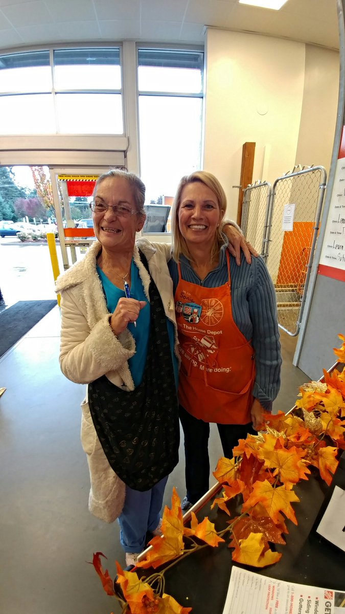 Wright_Vibes's tweet photo. ALERT!  
Awesome leader spotted!
Sonia Williams lives our #valueswheel everyday.  Thank you Sonia for loving our customers and associates.  Great things to come!

#leadership #mentoring #CommunitySupport https://t.co/ENx0jTA9H9