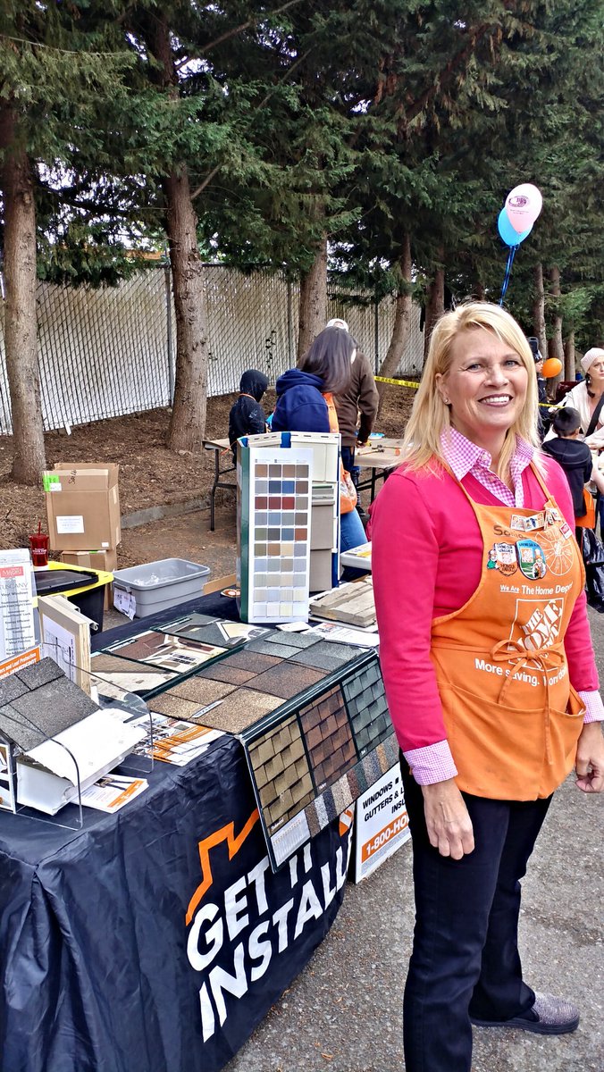 Wright_Vibes's tweet photo. ALERT!  
Awesome leader spotted!
Sonia Williams lives our #valueswheel everyday.  Thank you Sonia for loving our customers and associates.  Great things to come!

#leadership #mentoring #CommunitySupport https://t.co/ENx0jTA9H9