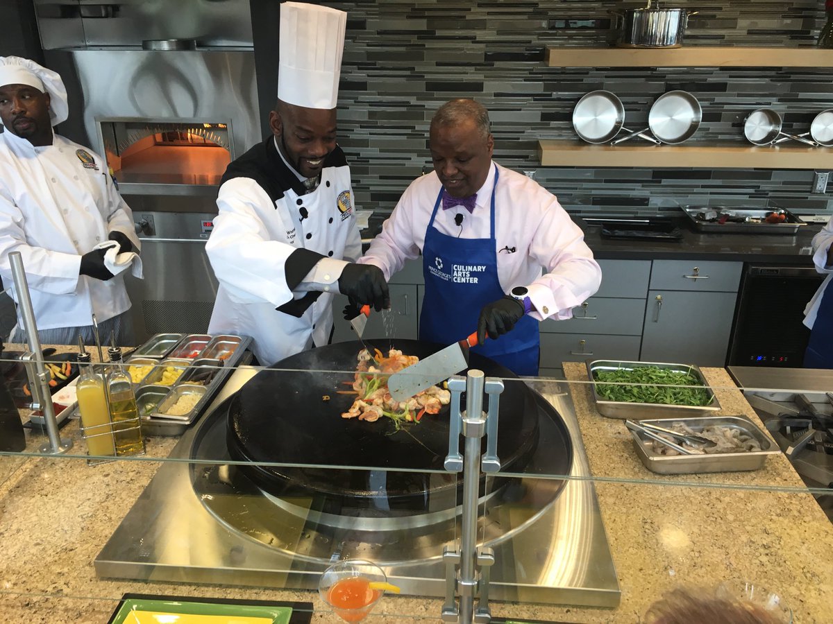 RushernLBaker's tweet photo. No one told me that there was cooking involved with this job! Just another day in the life as County Executive in @PrinceGeorgesMD! #CulinaryDay @pgccnews @pgccpres https://t.co/K9glUzJcZF
