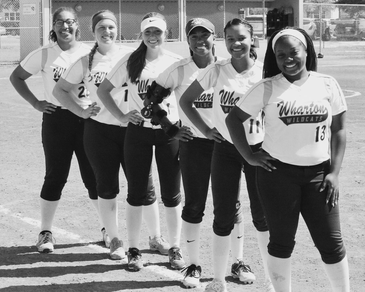 HAPPY SENIOR NIGHT!!!! Be there at 6:40 to show your support!!! #DUBSUP💙💙💙