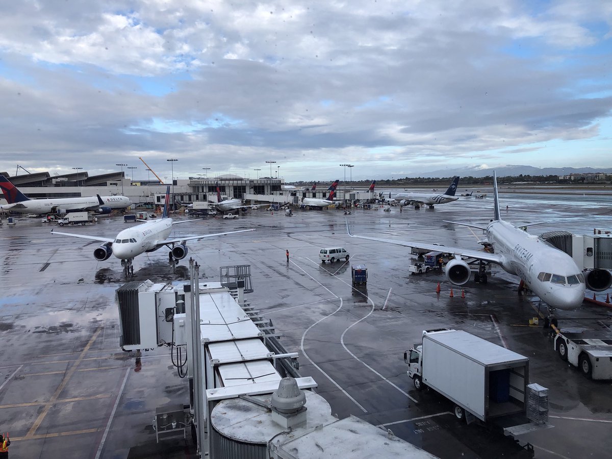 ShawnLevyDirect's tweet image. Next stop: Hawkins, Indiana #strangerthings3