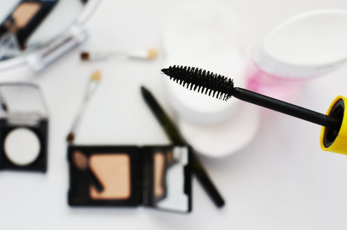 glam_nutrition's tweet photo. The Hidden Dangers of Vegan Beauty Products, why vegan beauty products are not clean beauty products, the dangers of vegan beauty products, health hazards of vegan beauty products #beautyproducts https://t.co/81tIHSlgCM https://t.co/s7ez6SktUq
