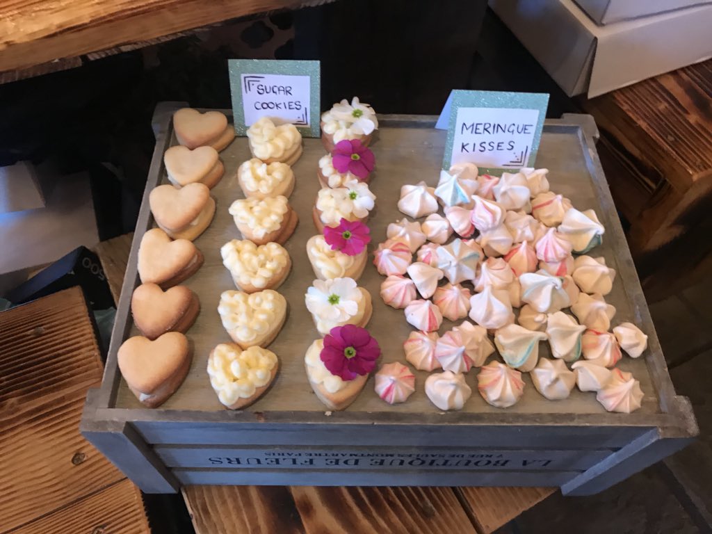 tasteeslife's tweet photo. How great do these #sweettreats look from #BendelowsKitchen 😍 TasTees were invited to their VIP night so be sure to check out our review here! https://t.co/OWSZ4TubaE https://t.co/eKj71XuEM7