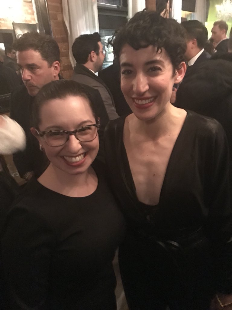 RZwingerman's tweet photo. This is me with the inimitable Sara Farb (aka Medium Alison) on opening night of #FunHomeTO by @MusicalStageCo. This show is a MUST SEE! #changingmymajor https://t.co/onZ2KcQPD3