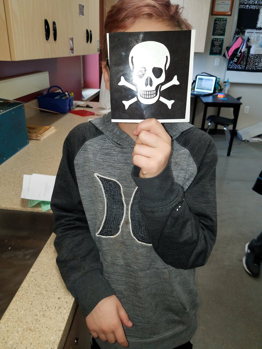 MeghanHopkins tweet media