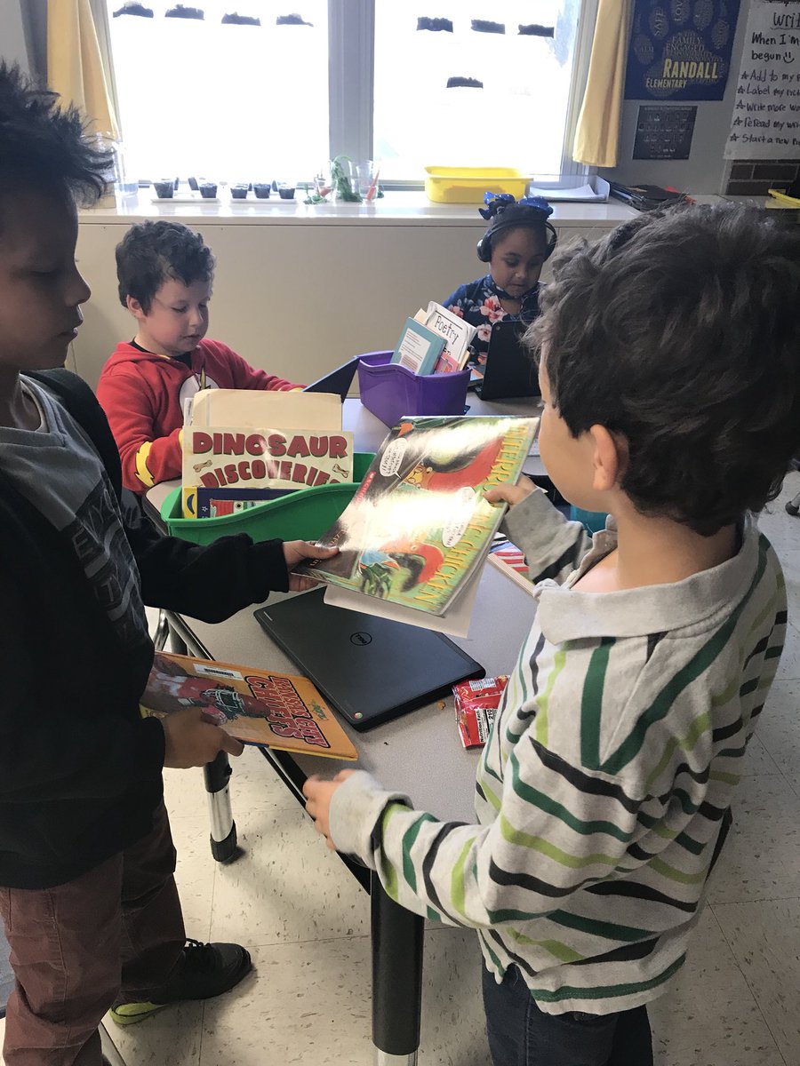 MrsWatkinsISD's tweet image. We made book recommendations to @Seesaw! Then students got to listen to each others and had the chance to read books that interested them during the reviews!📚 #funandengaging #TeamRandall