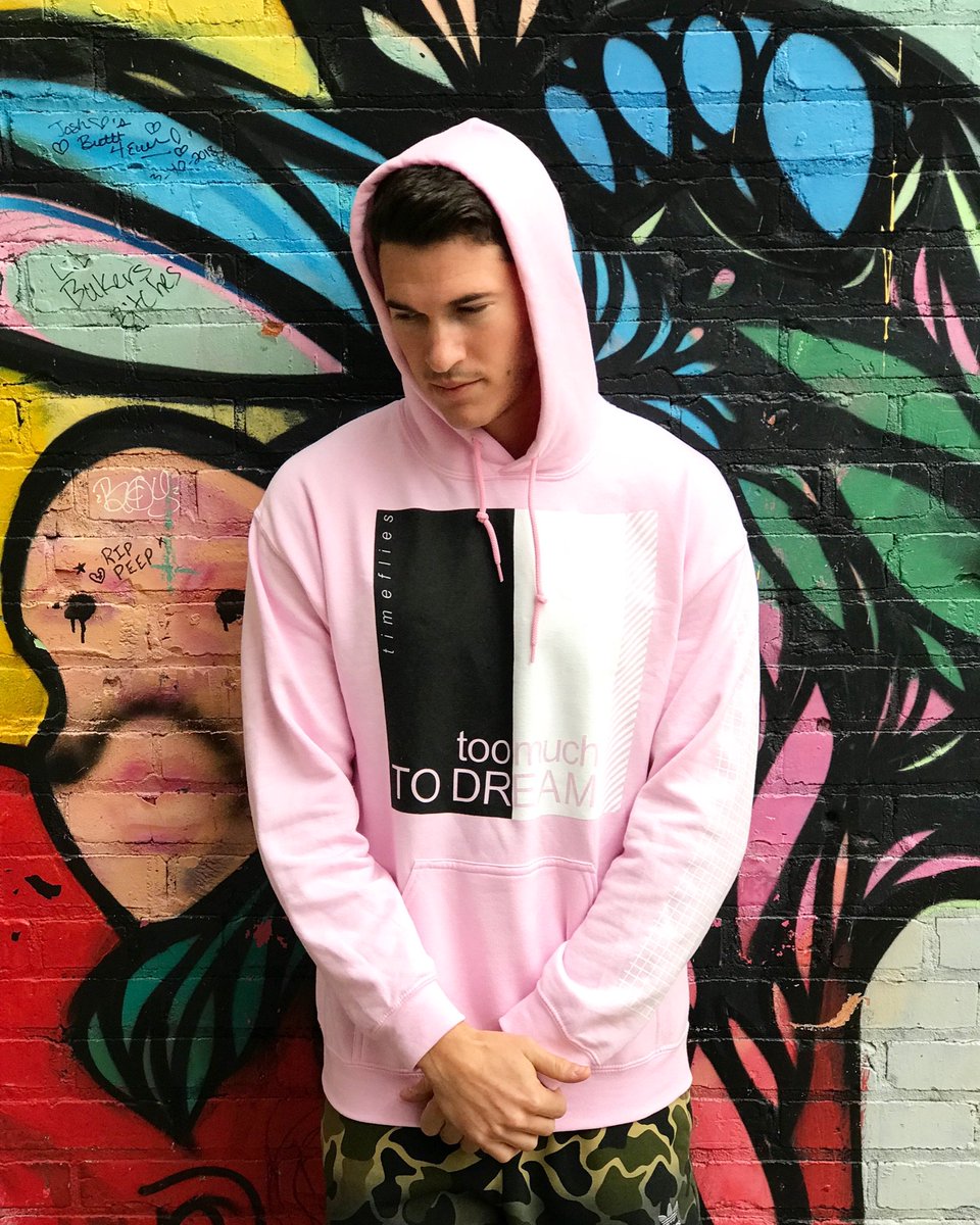 Timeflies's tweet photo. limited edition #toomuchtodream swag now available at https://t.co/AyiSu19QbU. Goooo!!! π π― https://t.co/GgxmfweX8v
