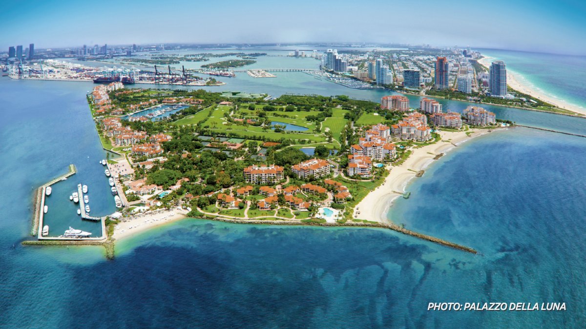 KatMalott's tweet photo. Penthouse in one of the country’s priciest ZIP codes asks $40 million https://t.co/ERYqJP4bw0 https://t.co/w25XAg7fZg