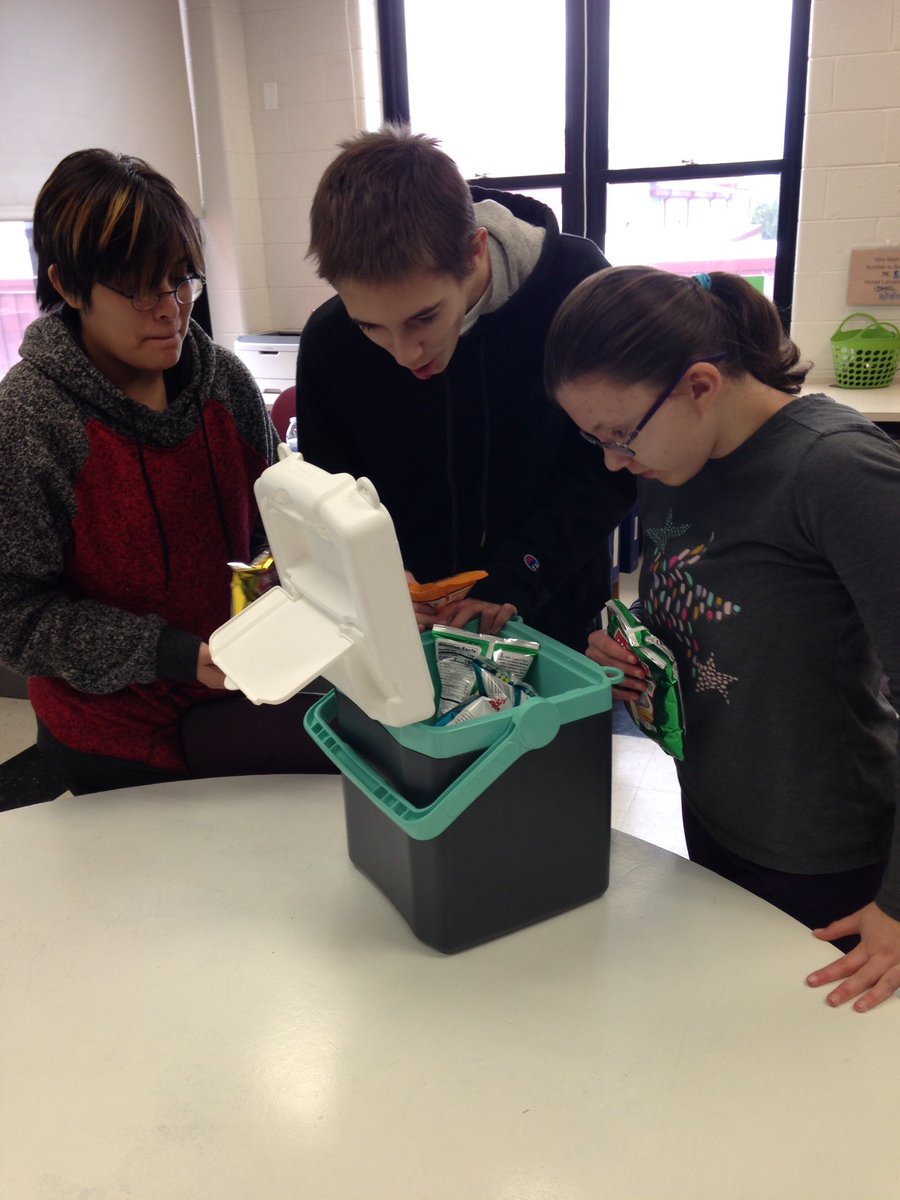 Some post-PSSA break out fun!  Conquering fractions... #mathiseverywheregvms #fractionfun <a href="/GarnetValleyMS/">Garnet Valley MS</a>