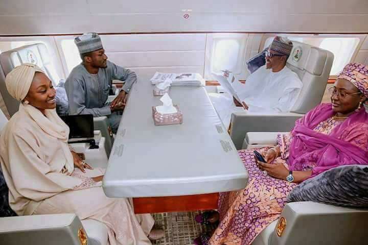 AgbaKobz's tweet photo. See lazy Nigerians doing nothing but waiting for oil money 😪😪😪

#LazyNigerianYouths https://t.co/6ihSzshfn7