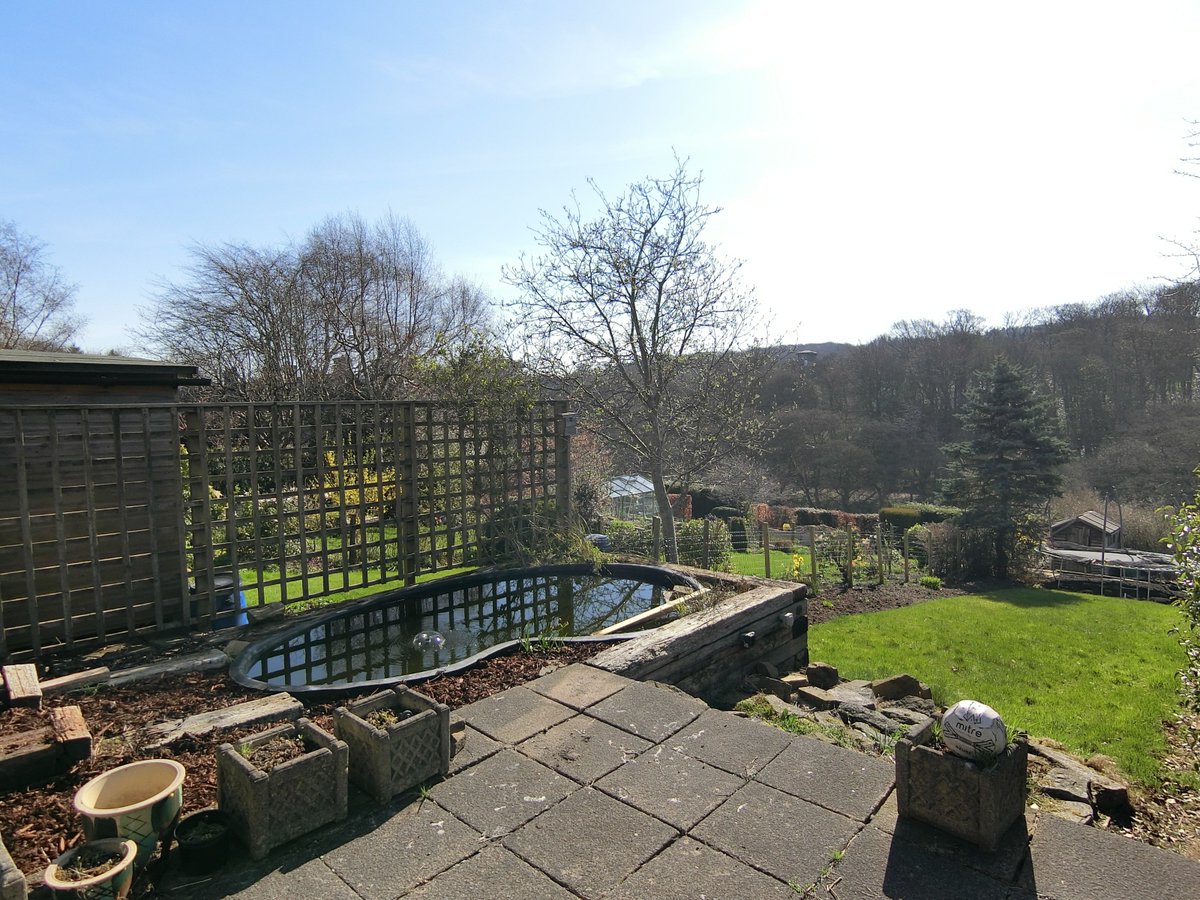 MJCResidential's tweet photo. A delightful three bedroom mid terrace conveniently located close to local amenities. *Off Road Parking* *Large Garden* *No Chain* *Loft Storage*
Please call 01484535666 to book a viewing appointment.
https://t.co/eUjVjkzQmJ https://t.co/hrv0MYzIBW