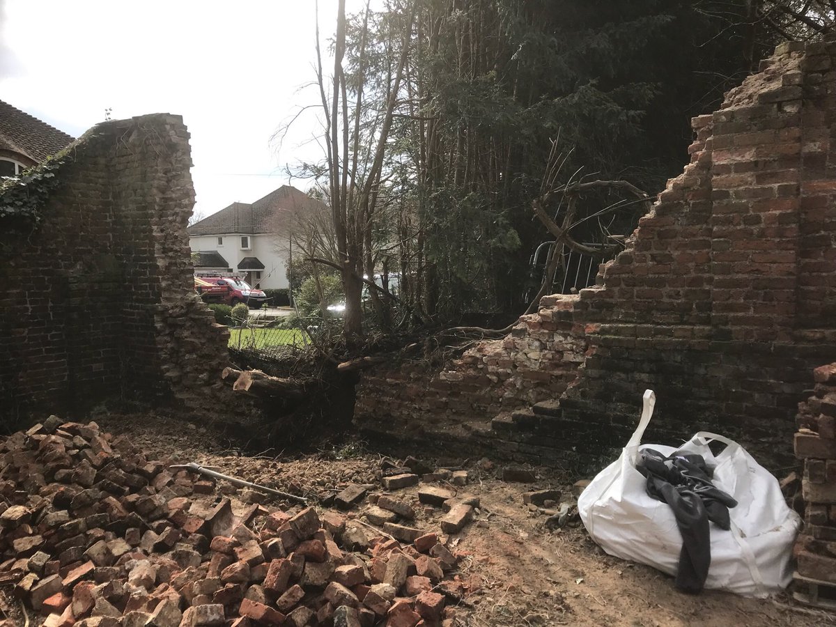 ltd_rjm's tweet photo. Retaining wall on the site of Chertsey Abbey, damage by a fallen Yew tree. https://t.co/4tmudKaJwb