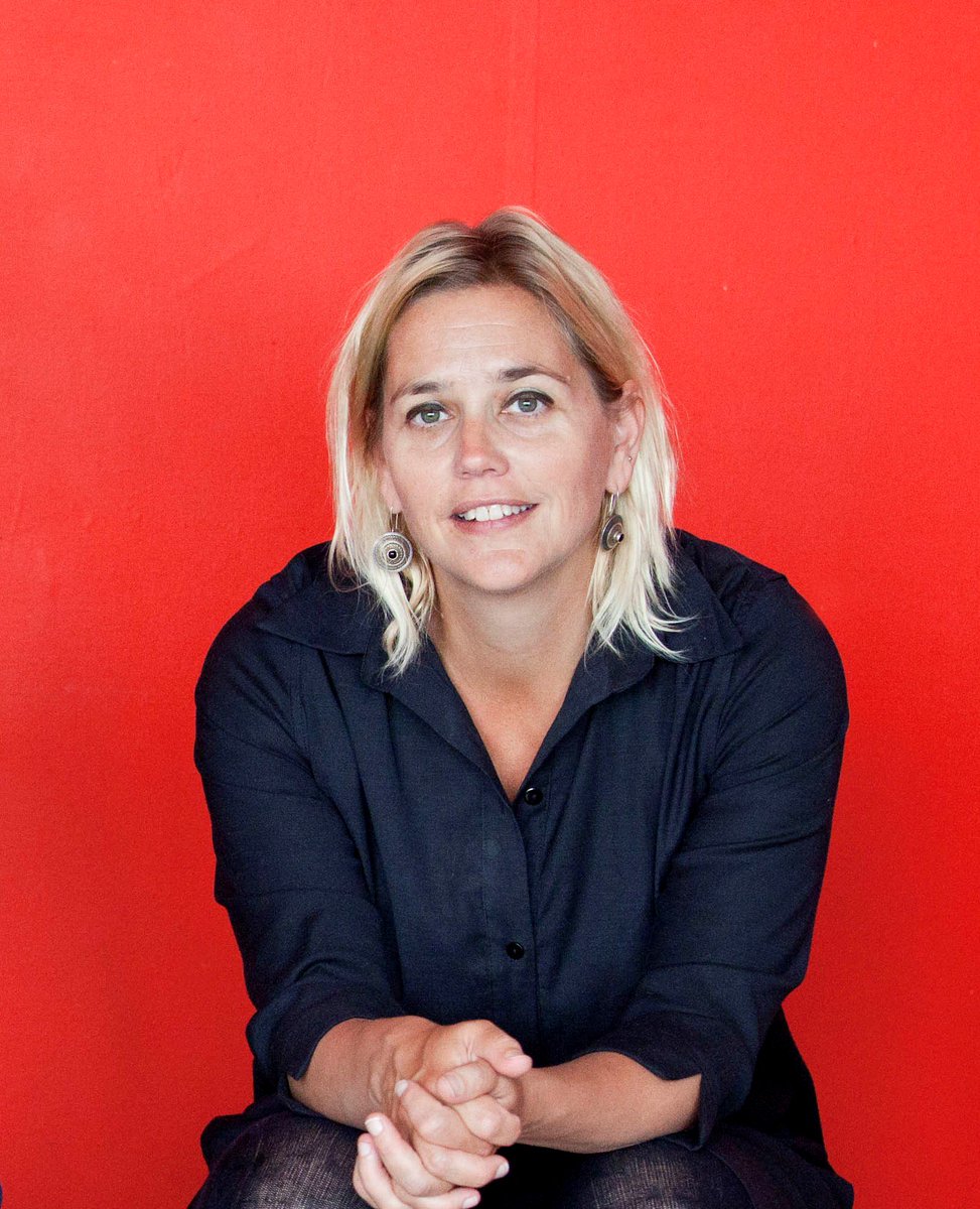 DeRodeHoed's tweet photo. Filosoof, schrijver en feminist @Stine__Jensen spreekt op 27/05 de #Socrateslezing uit in de RH. Over mannelijkheid, vrouwelijkheid, seksualiteit en beeldvorming na #metoo.

Voor kaarten en meer info:
https://t.co/oRuDPt3D0G https://t.co/CbzdK1rPEQ