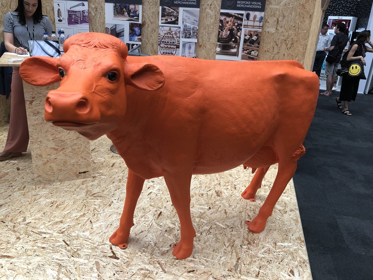 cdutts's tweet photo. @SDIDisplays #OrangeCow ππ»! #VMshow https://t.co/WFXOqJrNGy