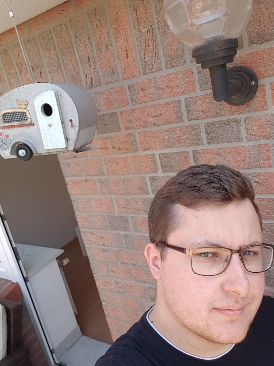Rickymainia's tweet photo. Ich habe wieder einen Wohnwagen! https://t.co/e0Xh1Gdk44