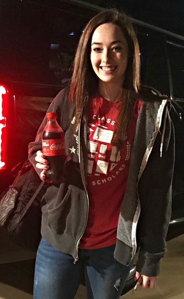 BarbaraSnowden's tweet photo. She’s off for the weekend of a lifetime‼️with a Coke in hand💯
Coca-Cola Scholars Weekend 🎈
@cokescholars @SaylorSnowden @GHSPrincipalSPP https://t.co/vIaWG4rBws
