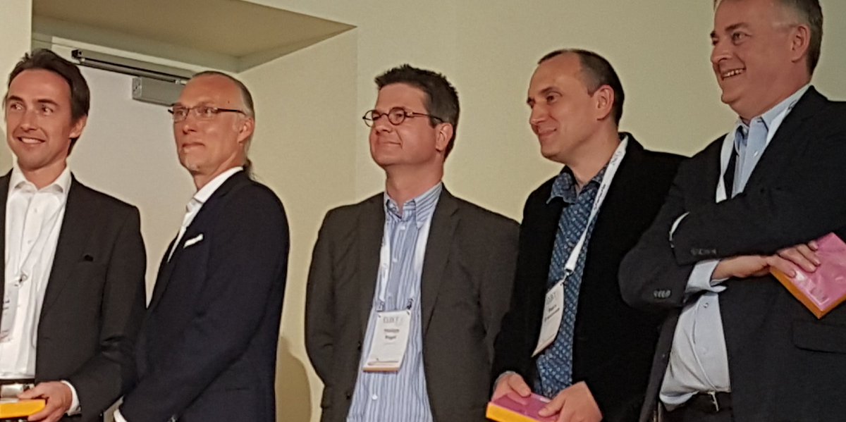 diagnostik_bb's tweet photo. #DBT2018. Session medizinische #Biotechnologie. Gruppenbild der Impulsgeber für neue Geschäftsmodelle in der In-vitro-Diagnostik #ivd #businessmodels https://t.co/iP7JEkkETq