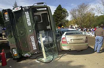 OpensTightens's tweet photo. #TbT to 2001 #WRC @rallyargentina feat. @MotorsportSkoda crews (at the time #Schwarz #Hiemer & #Thiry #Prévot)
One of the weirdest accidents occurred on a road section
Fire truck crashed into both #OctaviaWRC
Short vid https://t.co/zZsyZn95FA https://t.co/XkxsnVlrzh