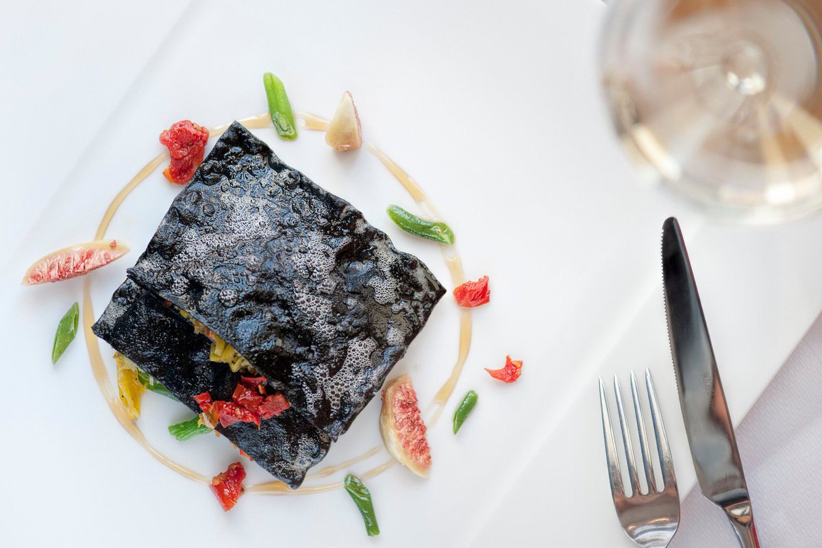 RCodarossa's tweet photo. When a #dish is also a piece of #art!
#codarossa #dariomarcobettoni #masseriadellavolpe #sicilia #valdinoto #noto #gourmet #eatinsicily #sicily #luxury #restaurant #ortigia #siracusa #marzamemi #modica #ragusa #scicli https://t.co/ncc7Y1pRpe