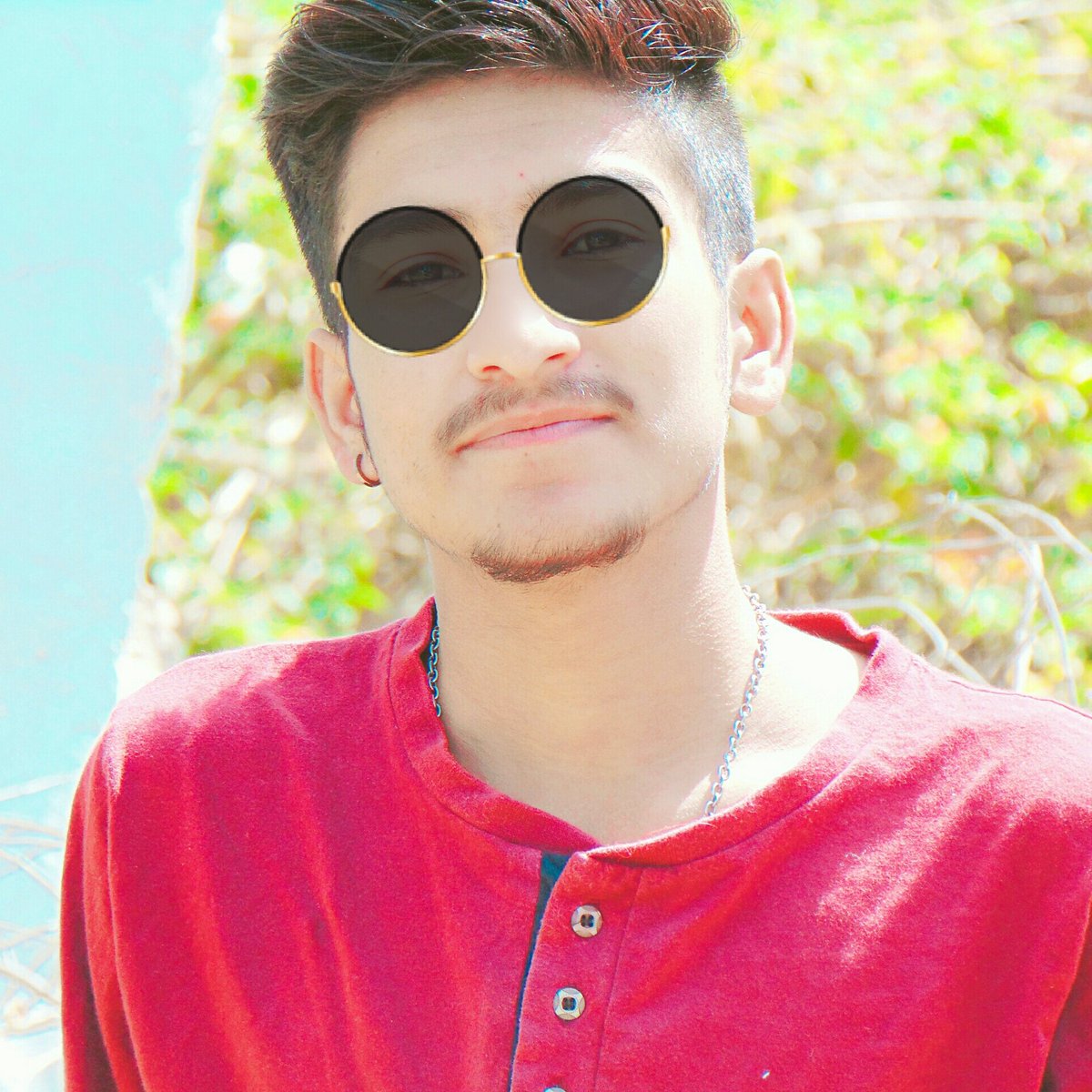 iamDesi_boy's tweet photo. #NewProfilePic https://t.co/DstGv9kEKH