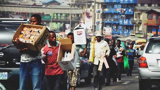 The_Julify's tweet photo. The Nigerian youth who drives power bike worth millions upandan is the lazy one. Not these ones I see in this picture struggling to make ends meet irrespective of our bad economy
#BuhariMustGo
#NigerianYouthsNotLazy
#ObtainYourPVC
#OurMumuDonDo
#EnoughIsEnough https://t.co/R23UtPUMY1