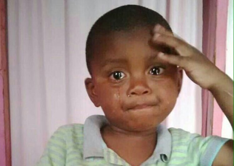 wevu_town's tweet photo. #uSatanIsWhen you put your phone on charger and you forget to switch on all night https://t.co/CZDO4j4r8F