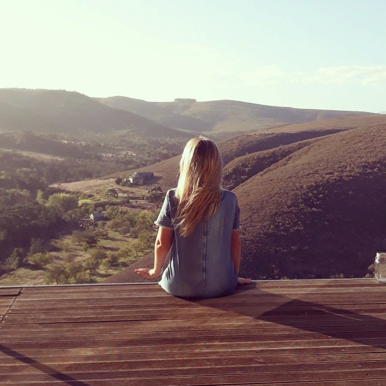 LMouseF's tweet image. I felt my lungs inflate with the onrush of scenery-air, mountains, trees, people. I thought, This is what it is to be happy. #happy #view #couldstayhere