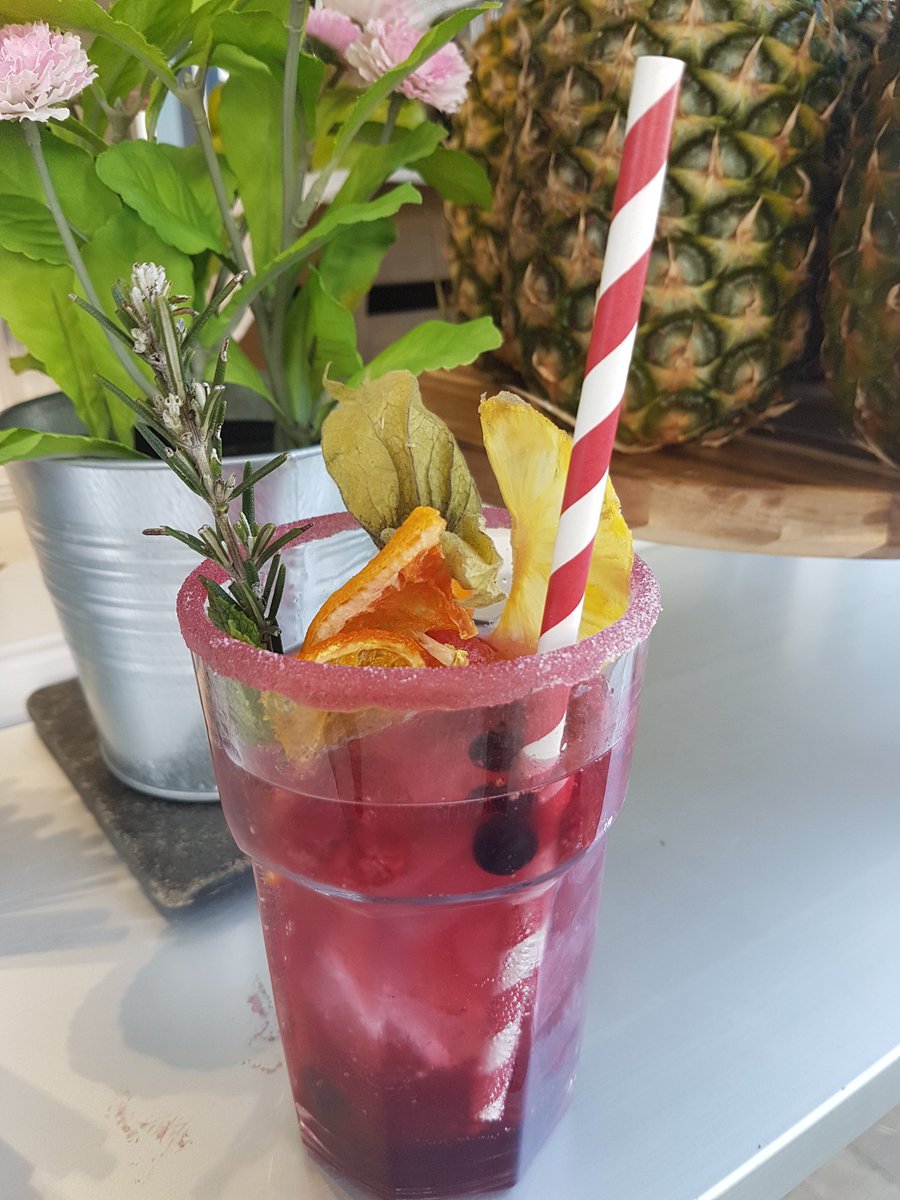 Grab a gazoz from our summer socials in the plaza today
Soda botanicals &amp; fruit <a href="/workforsky/">LifeAtSky</a> #lifeatsky #hydration