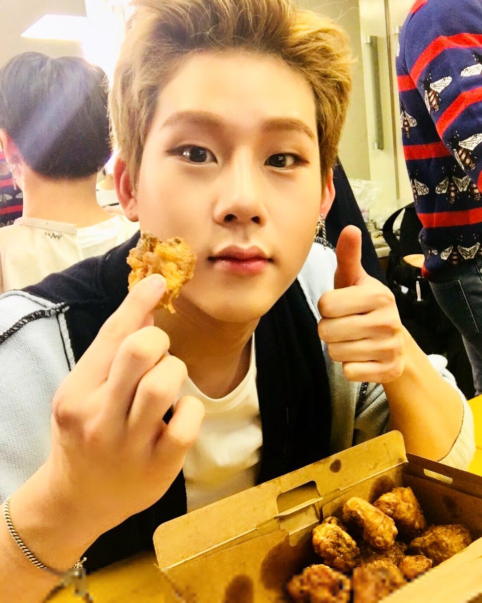 masterbabee's tweet photo. 180405 #JEALOUSY #젤러시
#MONSTAX #MONSTA_X #MONSTAGRAM #몬스타그램 https://t.co/nyQIDLhsdH
