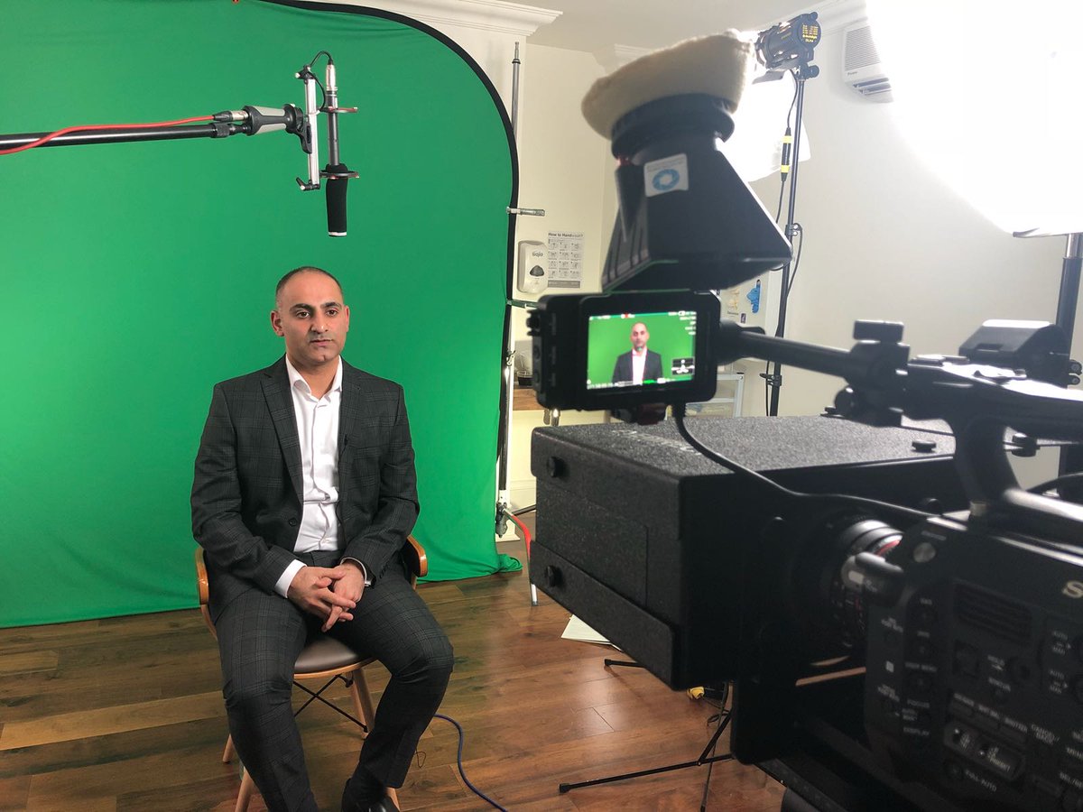 KloodHealth's tweet photo. Another day, another #Answerpack shoot. Fantastic session with @Bellavou Surgeons Dr Rohit Seth and Dr Mark Holmes https://t.co/V0EEFx29gU