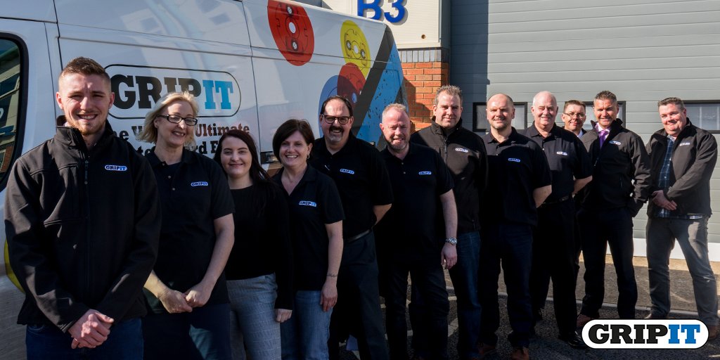 Together again! Our sales team reunited at HQ, kitted out in their new Gripit gear and spotted here sheltering from the spring heatwave. Even the sun's no match for their red-hot sales skills though 🔥🔥🔥