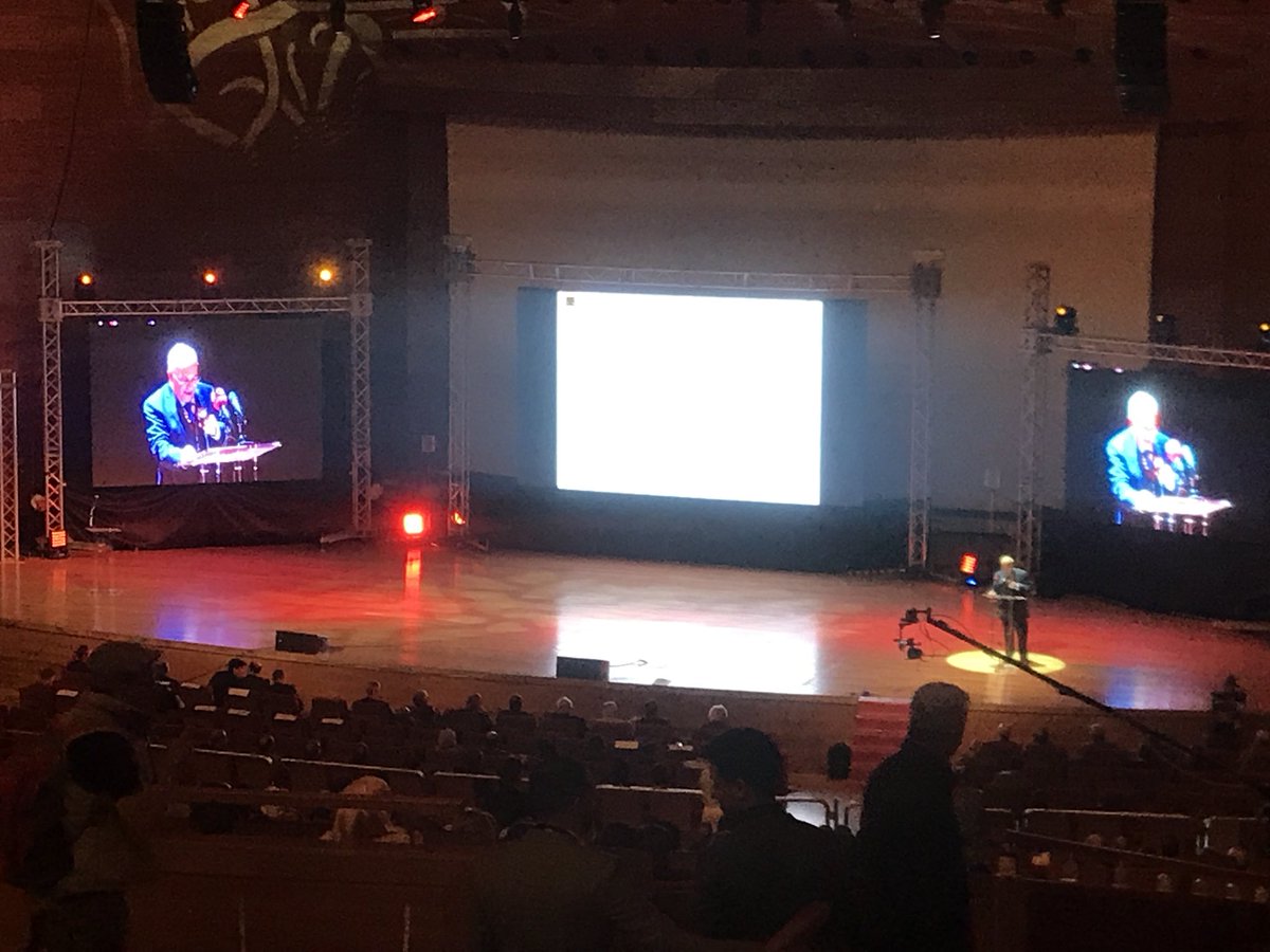 Oneasa's tweet photo. Cérémonie de clôture en ce moment des 11èmes JST de Sonatrach à l’auditorium du Centre de Conventions d’Oran https://t.co/KeP6Jdwaw5